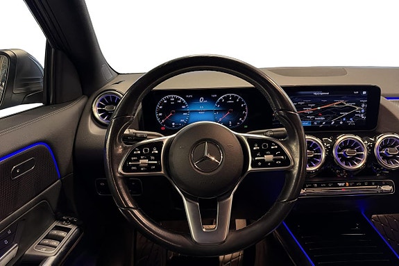 Mercedes-Benz GLA 200 13 of 23