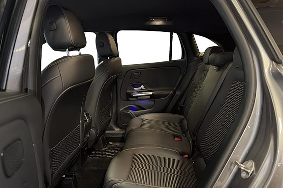 Mercedes-Benz GLA 200 20 of 23