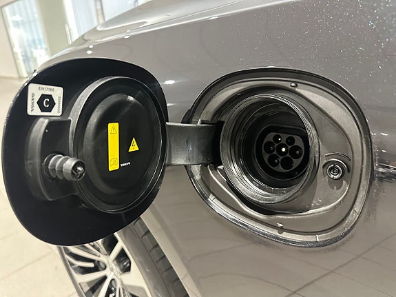 Volvo V90 16 of 19