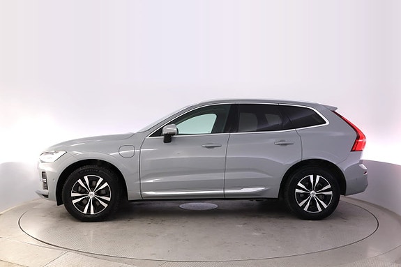 Volvo XC60 2 of 18