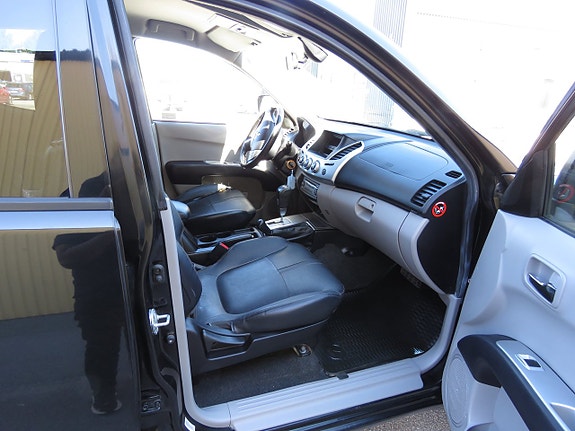 MITSUBISHI L200 2.5 178CH 4X4