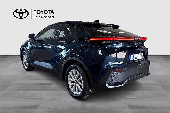 Toyota C-HR 6 of 12