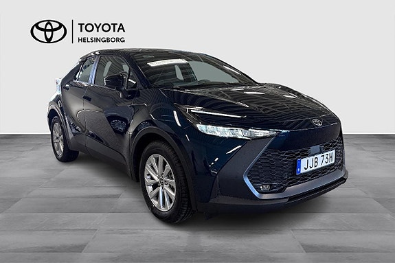 Toyota C-HR 3 of 12