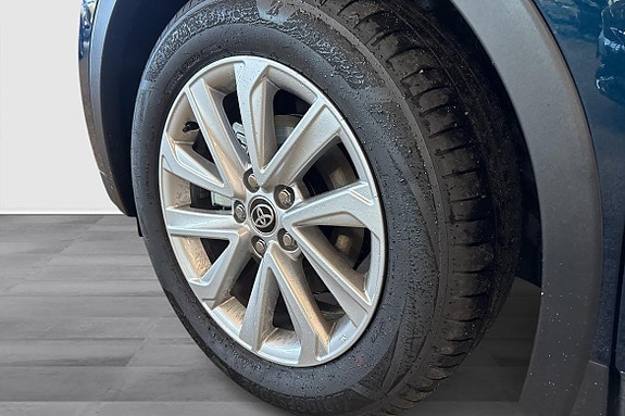 Toyota C-HR 12 of 12