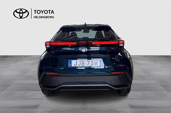 Toyota C-HR 5 of 12