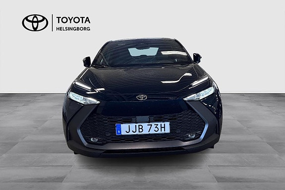 Toyota C-HR 2 of 12