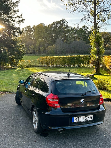 BMW 120d 4 of 8