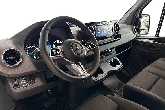 Mercedes-Benz eSprinter 420 5 of 14