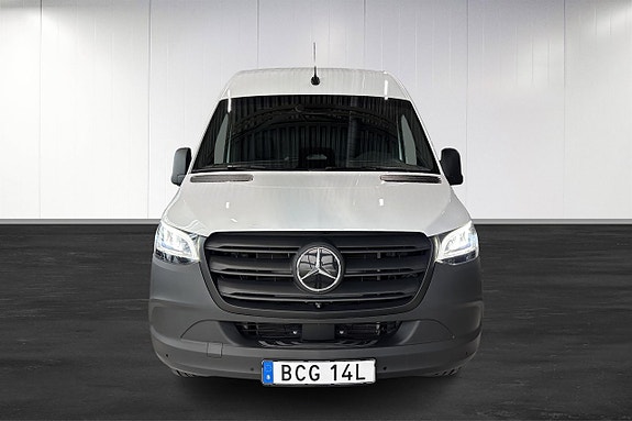 Mercedes-Benz eSprinter 420 11 of 14