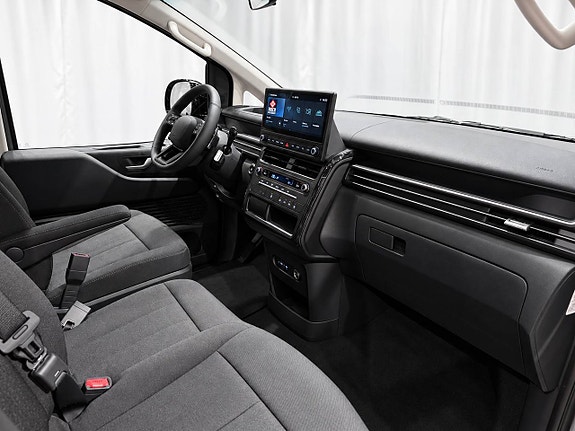 Hyundai Staria 12 of 12