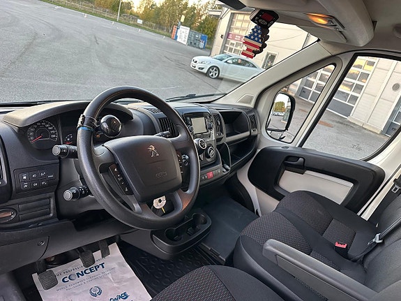 Peugeot Boxer 13 of 17