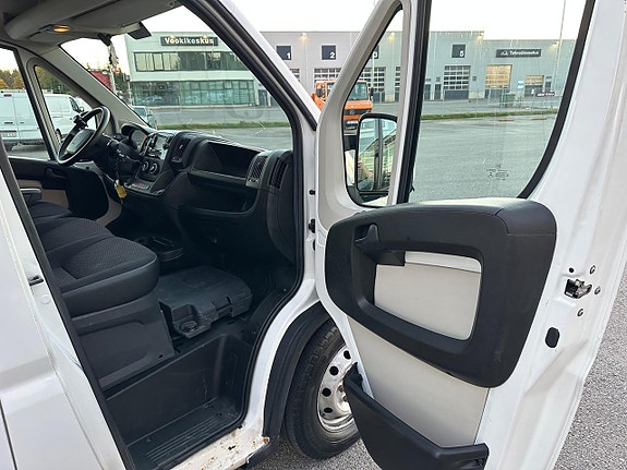 Peugeot Boxer 14 of 17