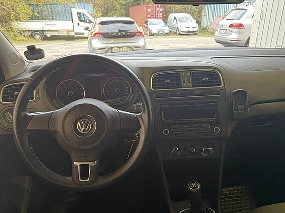 Volkswagen Polo 12 of 12