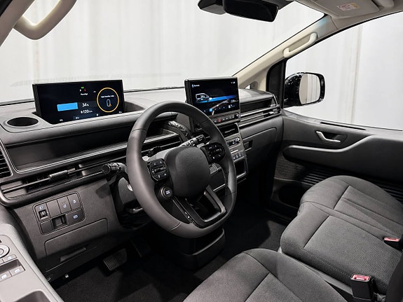 Hyundai Staria 4 of 12