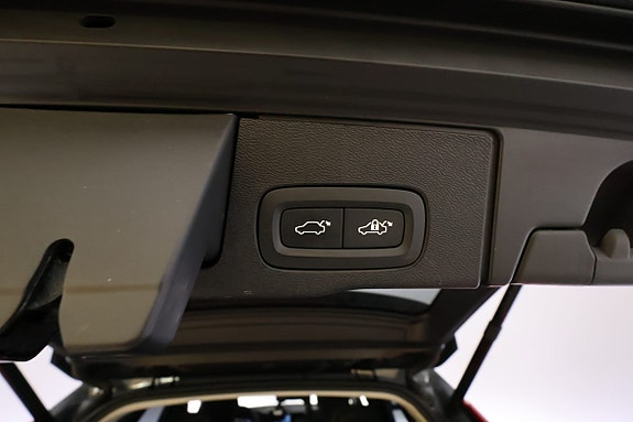 Volvo XC60 14 of 24
