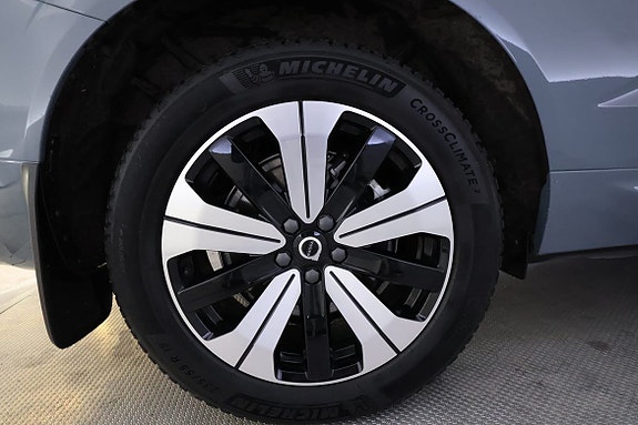 Volvo XC60 10 of 24