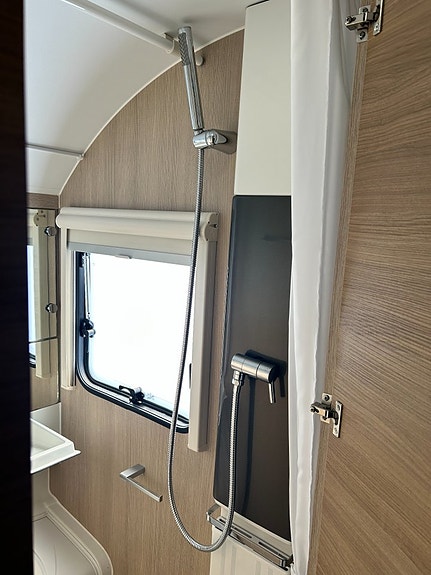 Adria Adora 613 PK Scandinavian Edition - TAKFLÄKT / ALDE 22 of 27