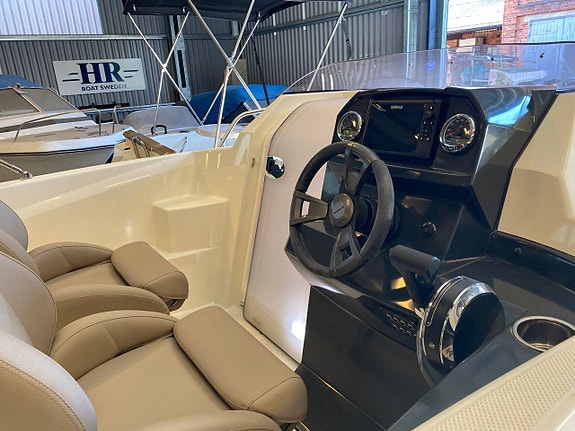 Quicksilver 555 Cabin ny 2023 med Mercury F115 CT 3 of 3