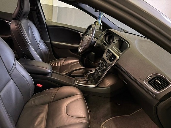 Volvo V40 10 of 11