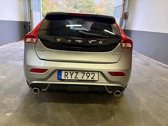 Volvo V40 5 of 11