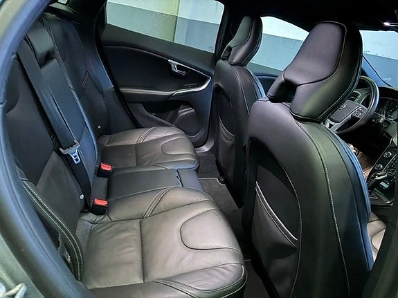 Volvo V40 11 of 11