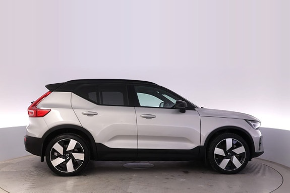 Volvo EX40 5 of 22