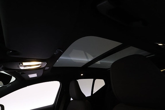 Volvo EX40 18 of 22