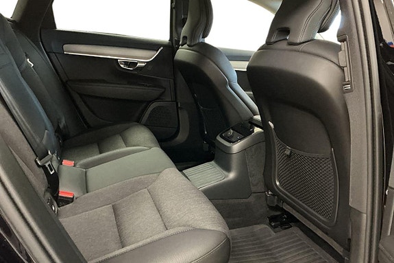 Volvo V90 10 of 30