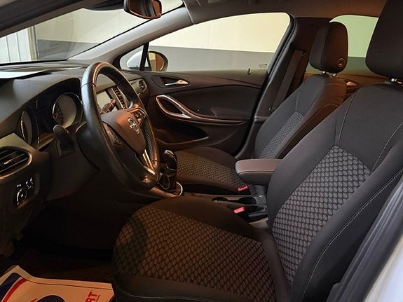 Opel Astra 8 of 11
