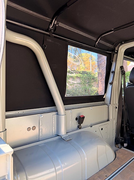 Mercedes-Benz G300 9 of 24