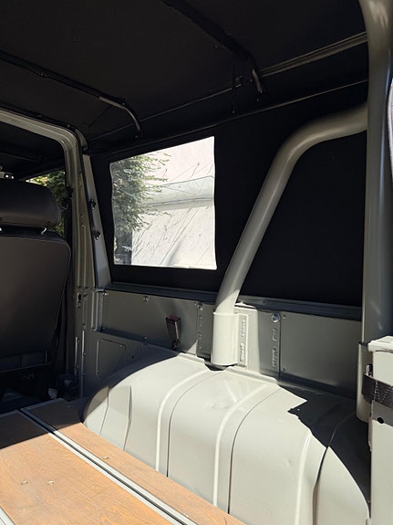 Mercedes-Benz G300 8 of 24