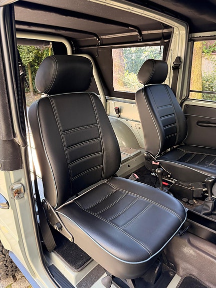 Mercedes-Benz G300 19 of 24