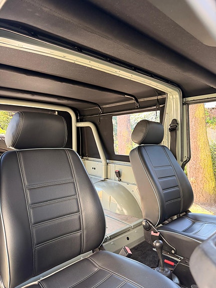 Mercedes-Benz G300 11 of 24