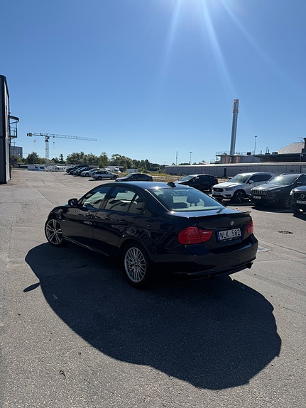 BMW 335i 4 of 12