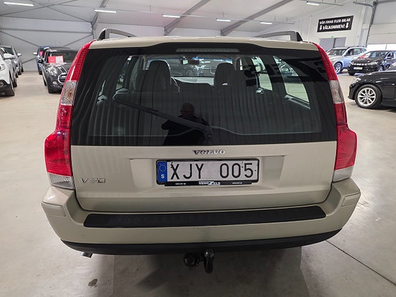 Volvo V70 4 of 9