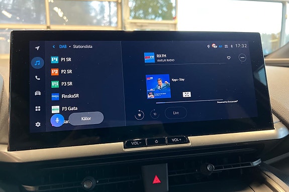 Toyota C-HR 14 of 24