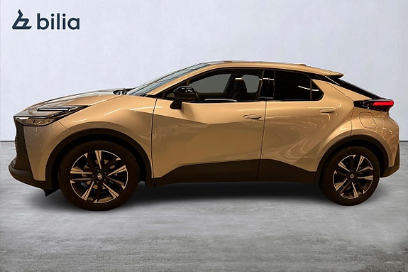 Toyota C-HR 3 of 24