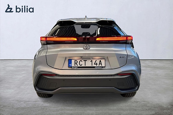 Toyota C-HR 5 of 24