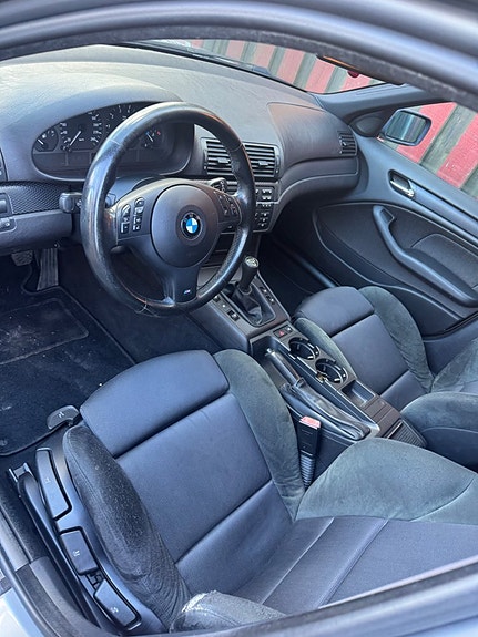 BMW 320i 18 of 20
