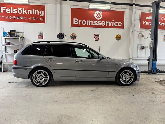 BMW 320i 14 of 20