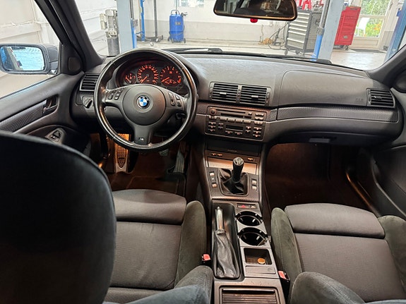 BMW 320i 5 of 20