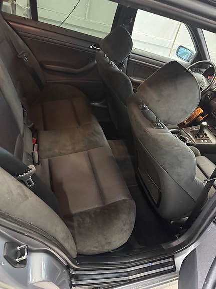 BMW 320i 6 of 20