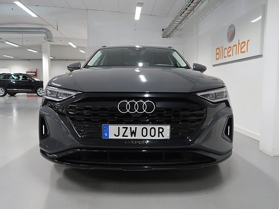 Audi Q8 e-tron 10 of 30