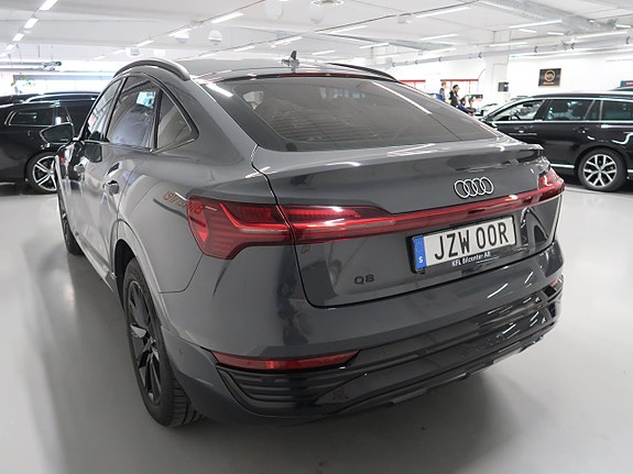 Audi Q8 e-tron 8 of 30