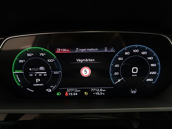 Audi Q8 e-tron 22 of 30