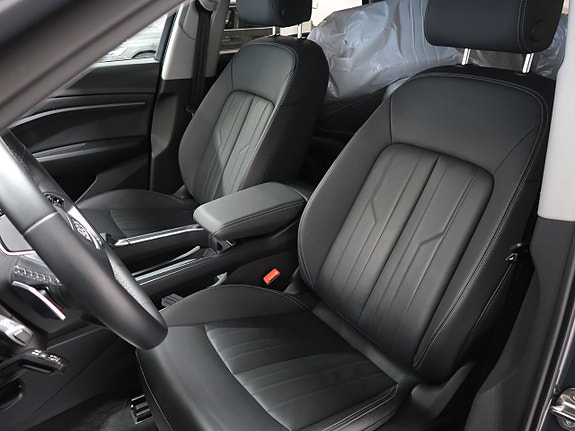 Audi Q8 e-tron 15 of 30