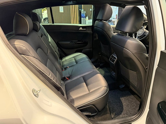 Kia Sportage 25 of 30