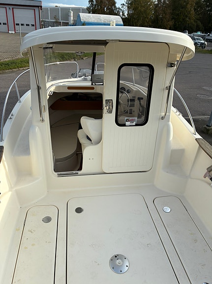 Quicksilver 640 PH 130HP Yamaha 5 of 7
