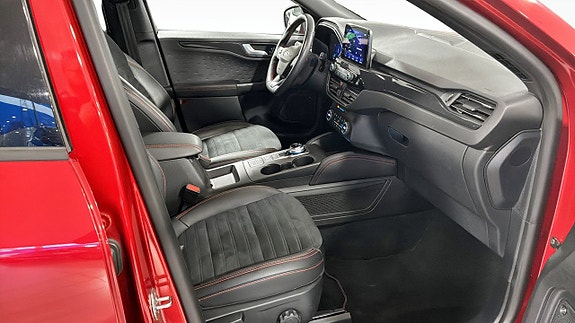 Ford Kuga 3 of 18