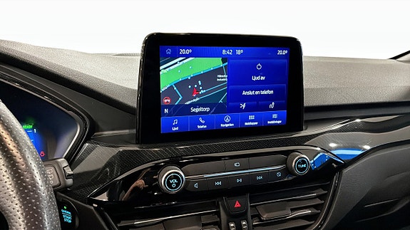 Ford Kuga 12 of 18